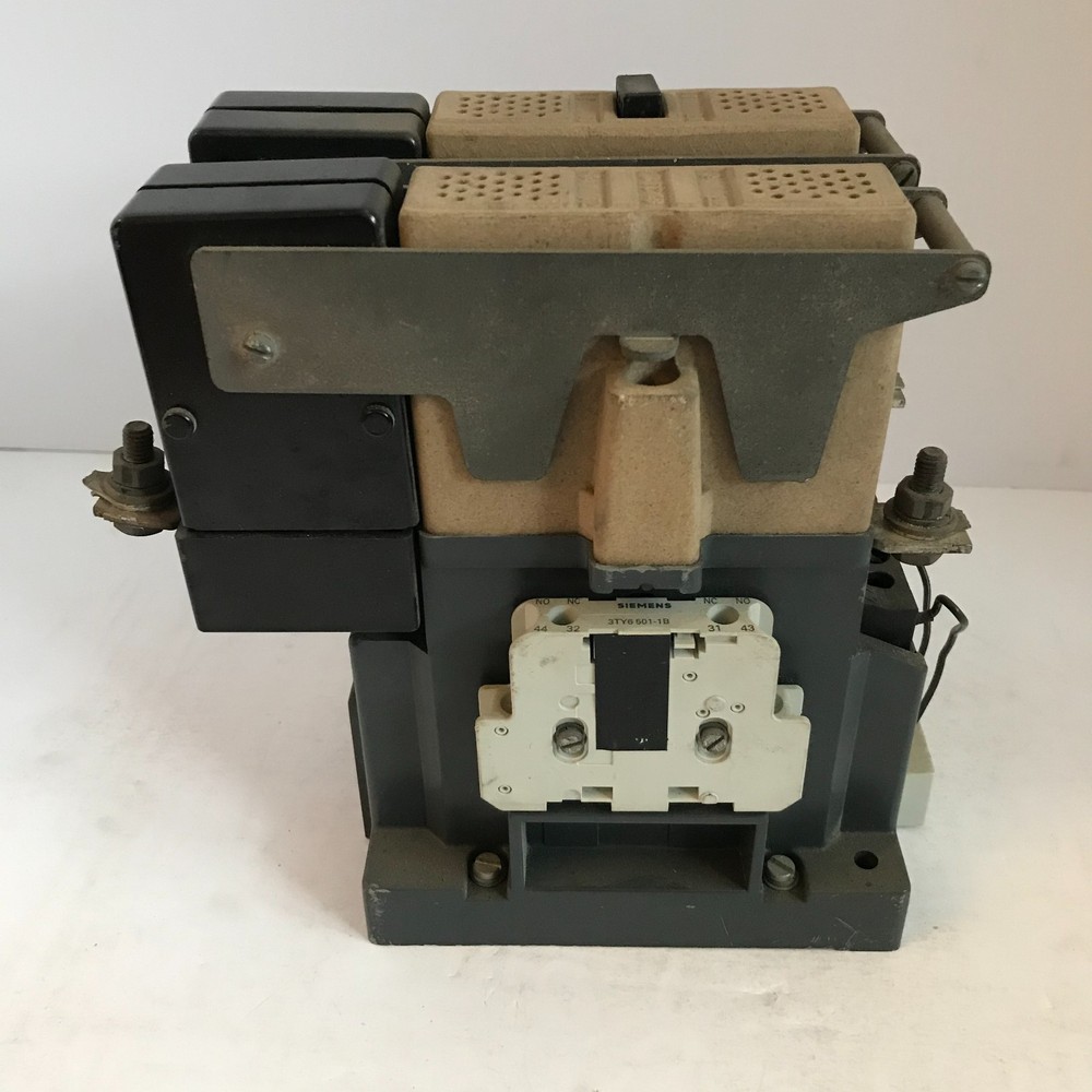 Siemens 3TC4817-0A Contactor (used)