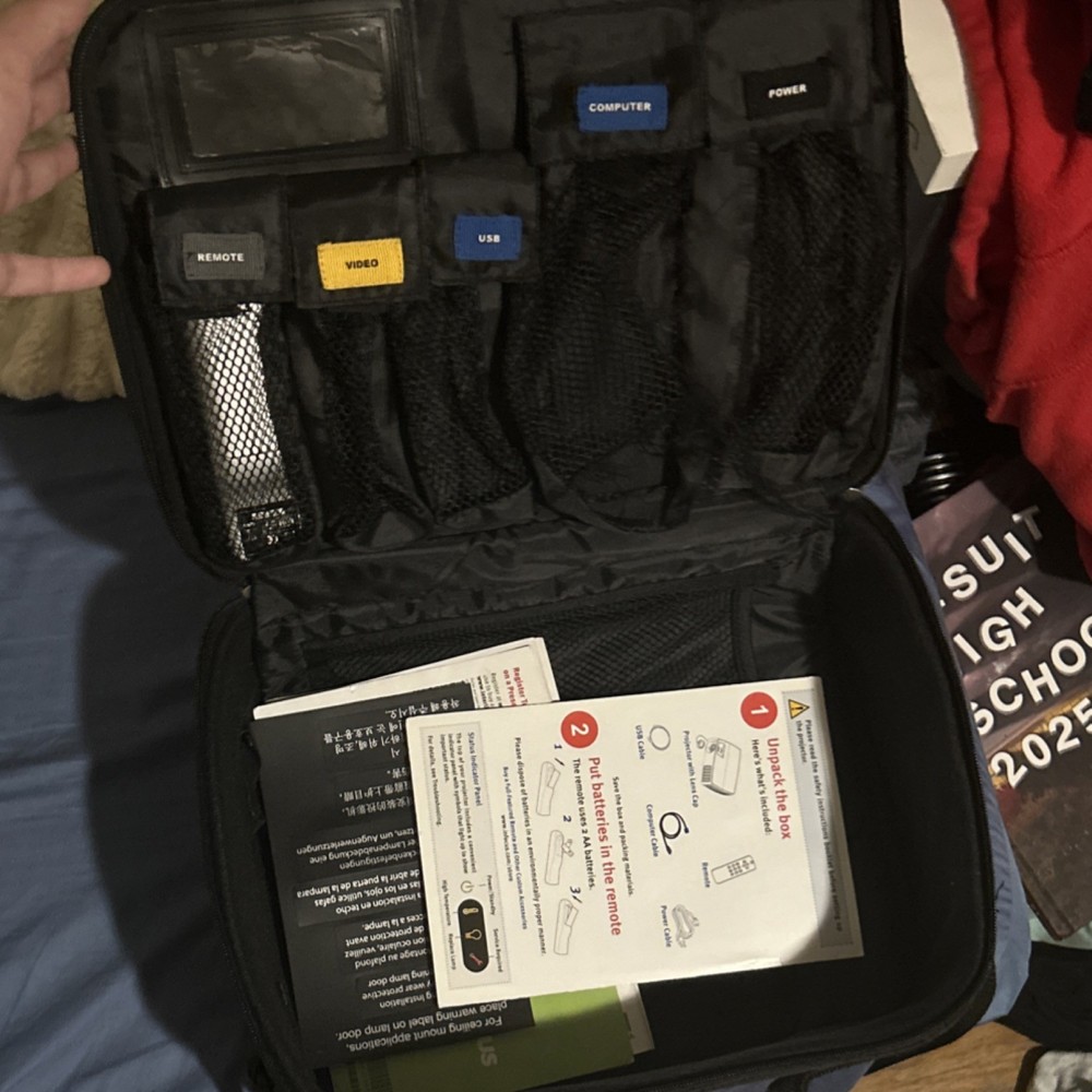 InFocus InFocus Desktop Projector Black/Gray with bag READ DESCRIPTION