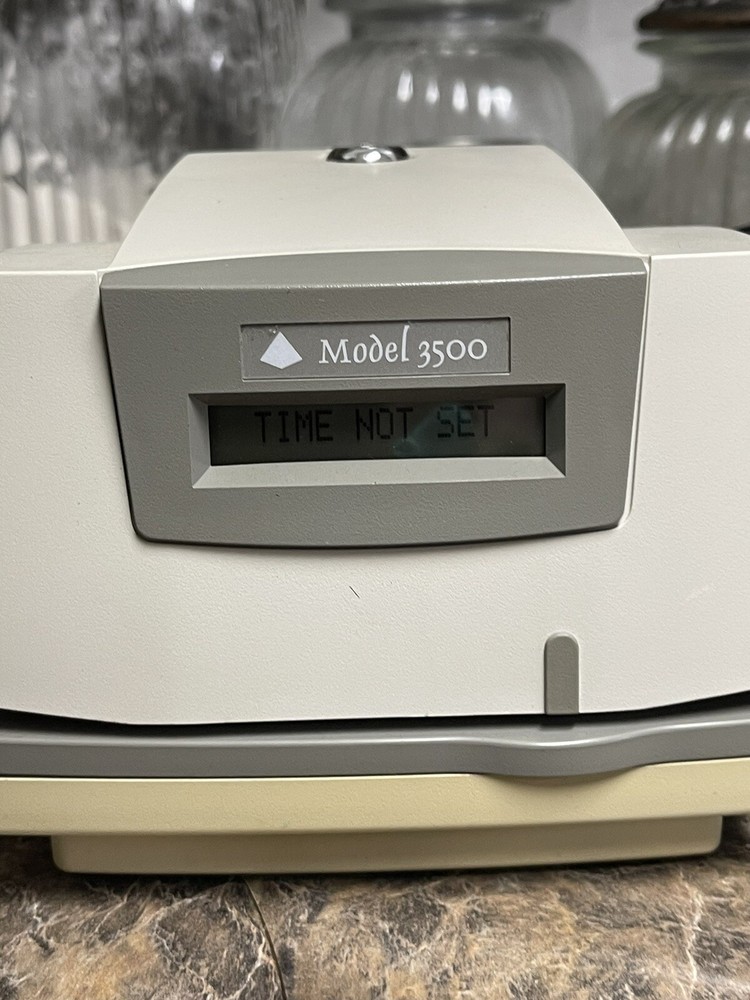 Pyramid Technologies Model 3500 Time Clock Used NO KEY