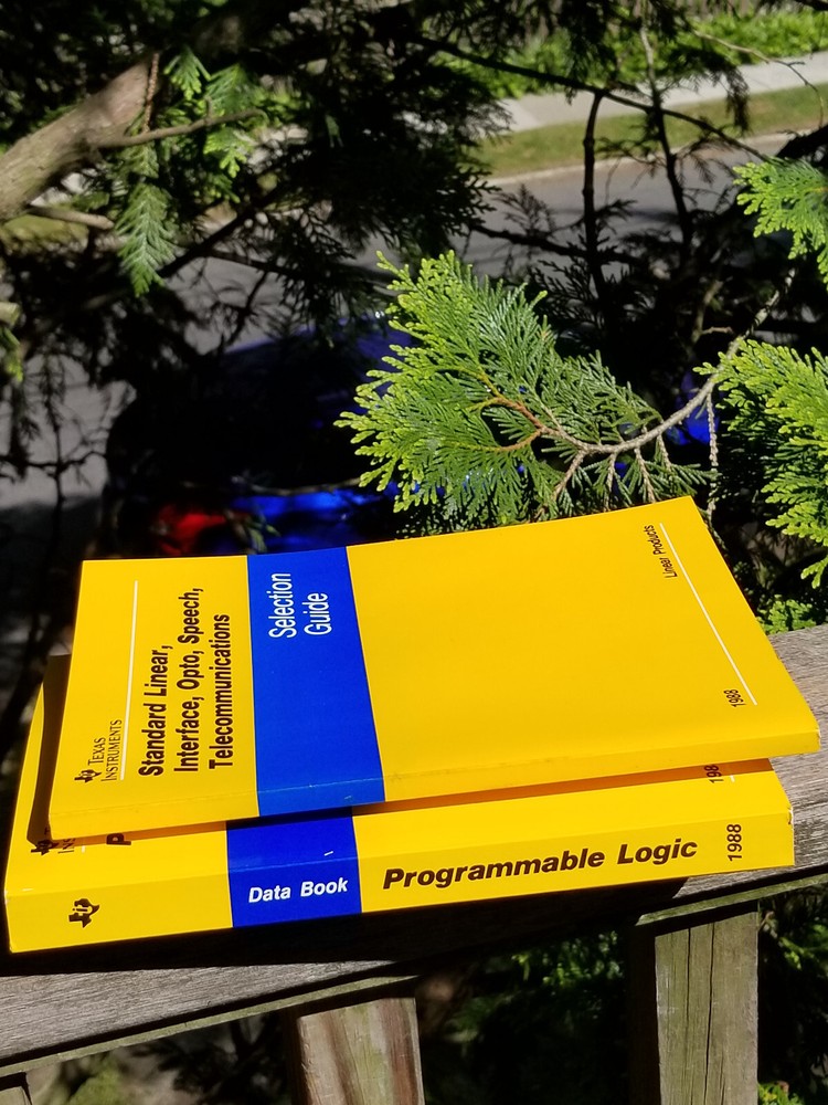 2 VINTAGE TEXAS INSTRUMENTS BOOK DATA ELECTRONIC MANUAL PROGRAMMABLE LOGIC