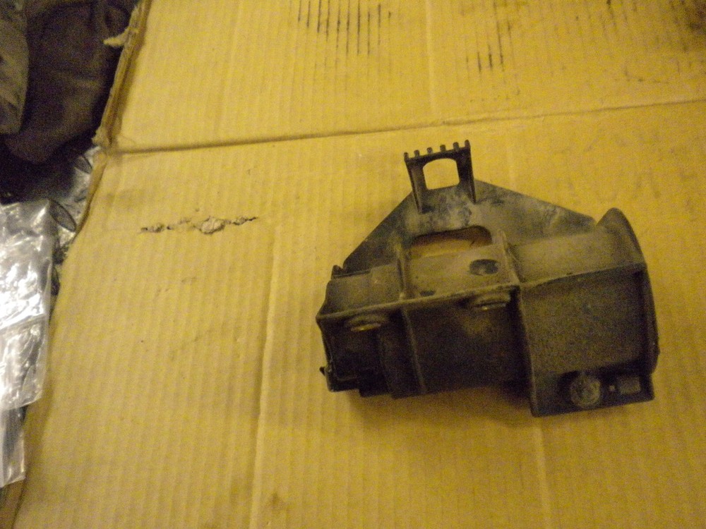 2016 Harley Davidson FLSTC Softail Rear Abs Pump Module Unit 41100037 mount