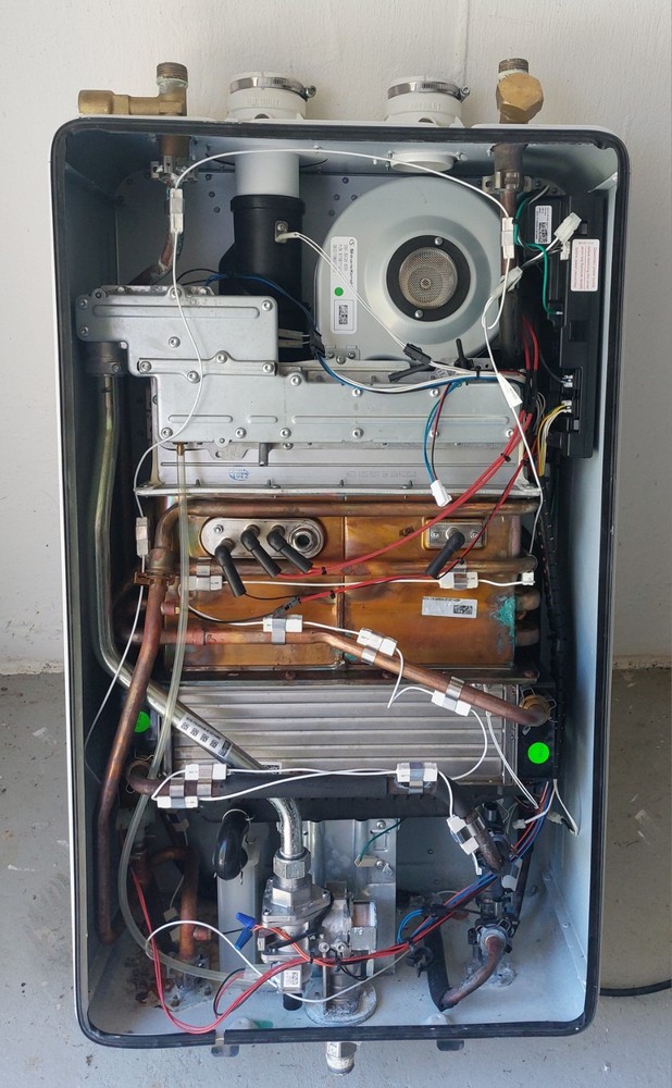 Bosch 199,000 BTU 98% Gas Residential Indoor Tankless Water Heater - T9800SE199