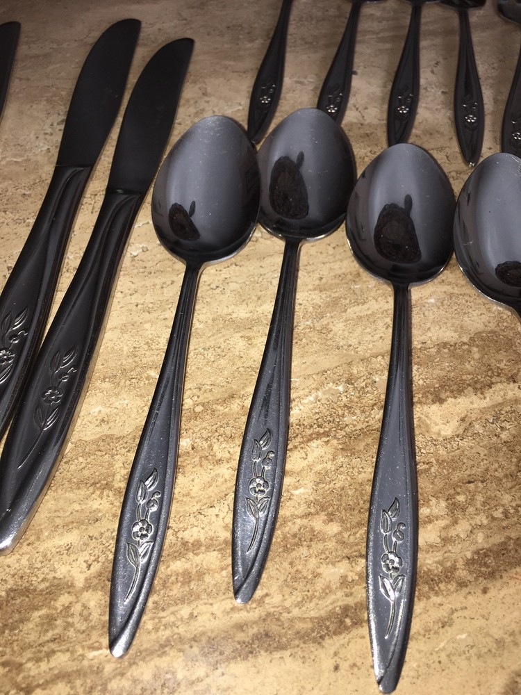 18 STAINLESS JAPAN G Flatware Floral Pattern