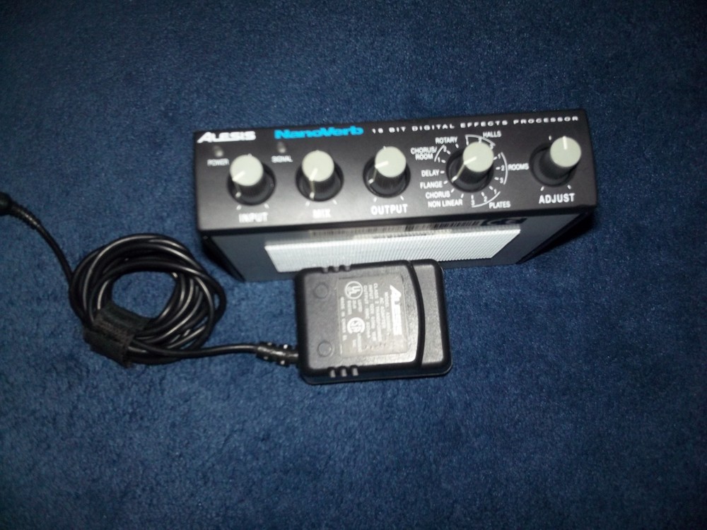 alesis nanoverb 18-bit digital effects processor