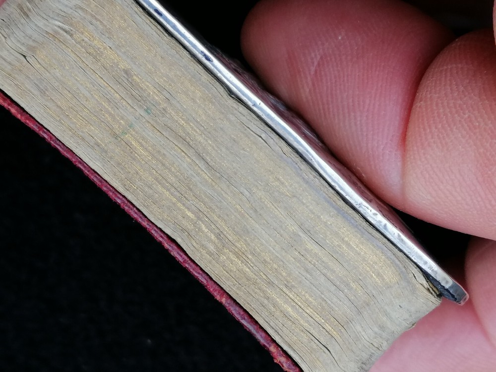 ANTIQUE HOLY BIBLE SILVER HALLMARKED MINIATURE