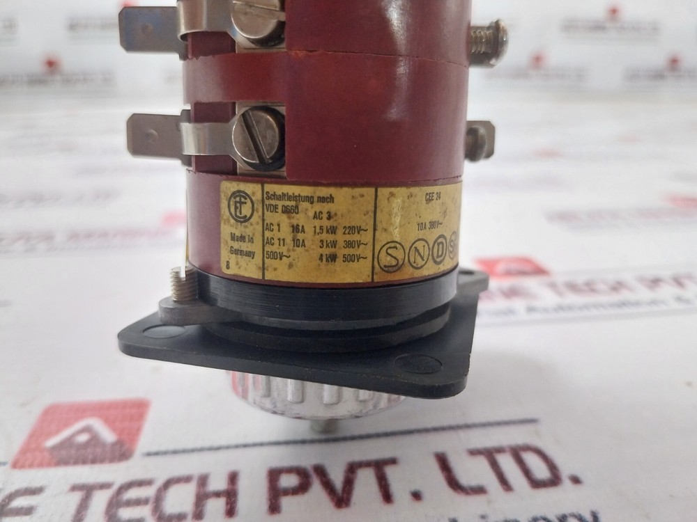 Telemecanique CEE 24 Selector Switch BVN 10