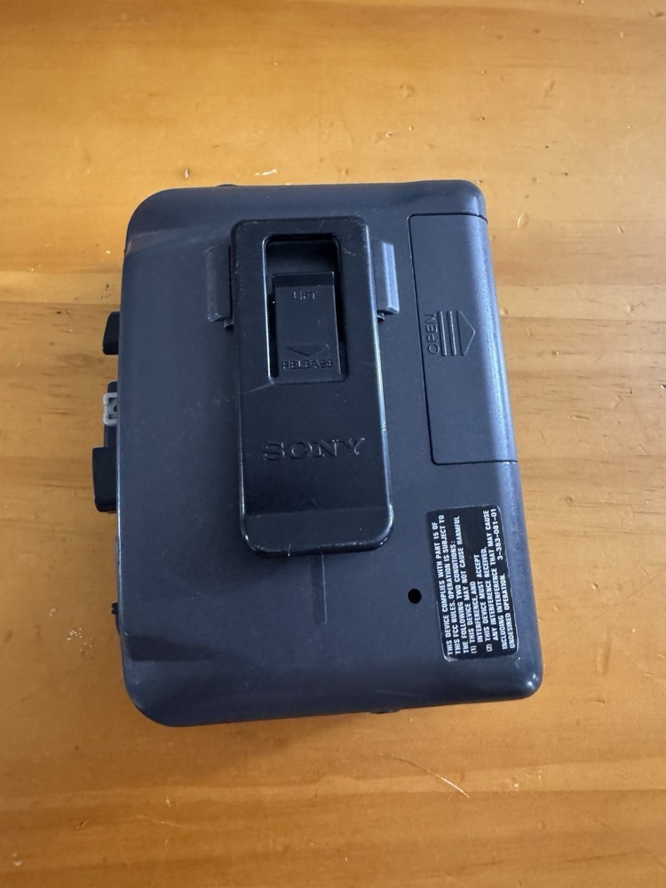 Walkman WM FX421 Cassette Player