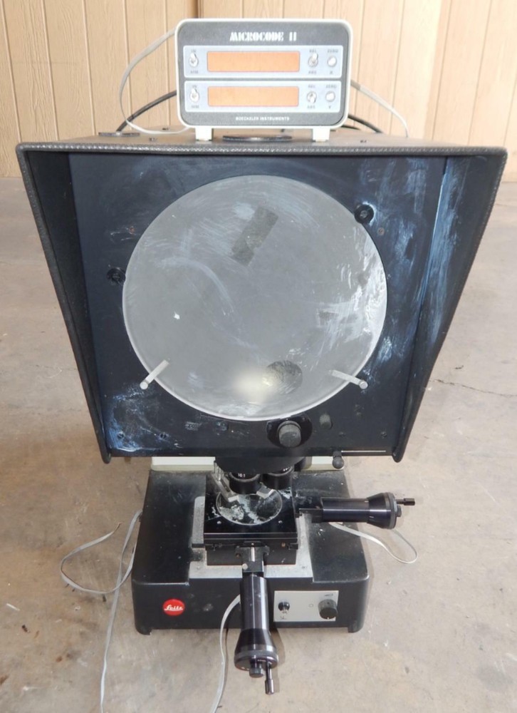 LEITZ 060-826 OPTICAL COMPARATOR w/ MICROCODE II  (#3482)
