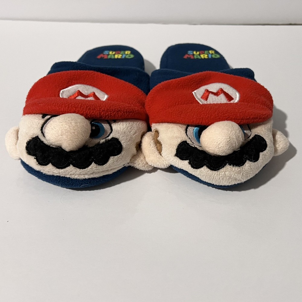 Super Mario Slippers Boys size 4