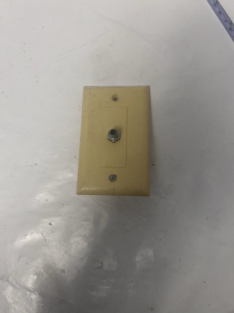 VTG EPI wall cover cable connector