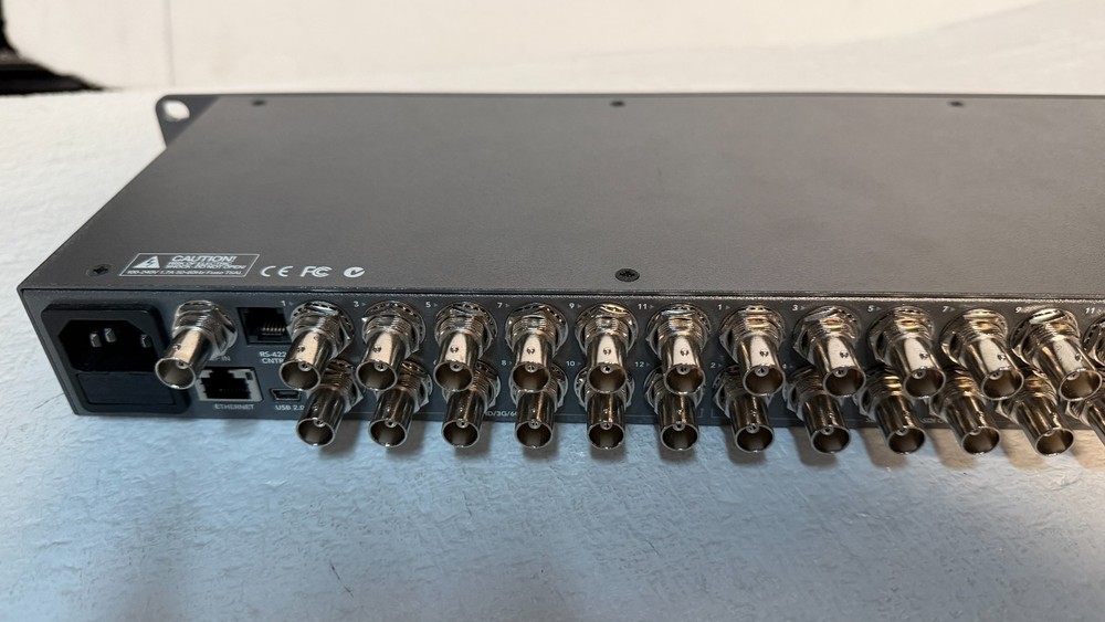 Blackmagic Design Smart Videohub 12x12 POWER ON TESTED