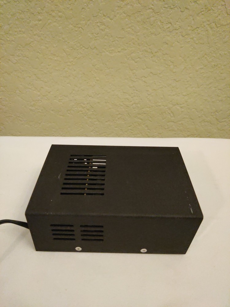 Vintage Micronta 22-124 Regulated 12 Volt Power Supply Powers Up/Read