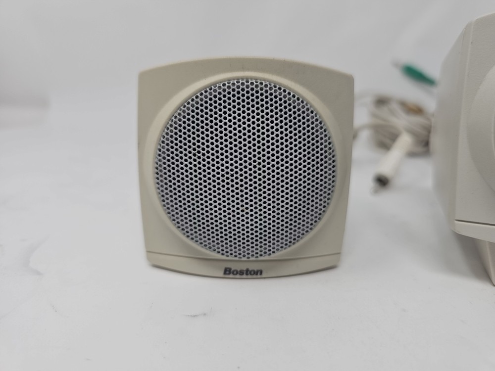 Boston BA635 Computer Satellite Speakers Missing Both Foot Stands
