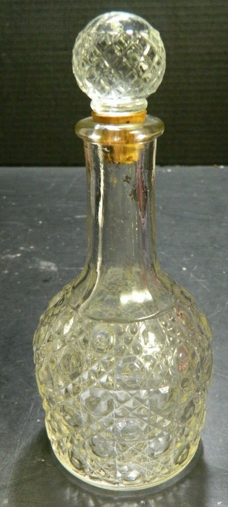 Vintage Daisy Button Perfume Bottle w/ Diamond Pattern Stopper 7" Excellent Con