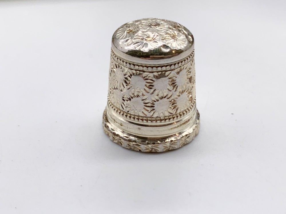 ANTIQUE SOLID STERLING SILVER STARBURST PATTERN SEWING THIMBLE