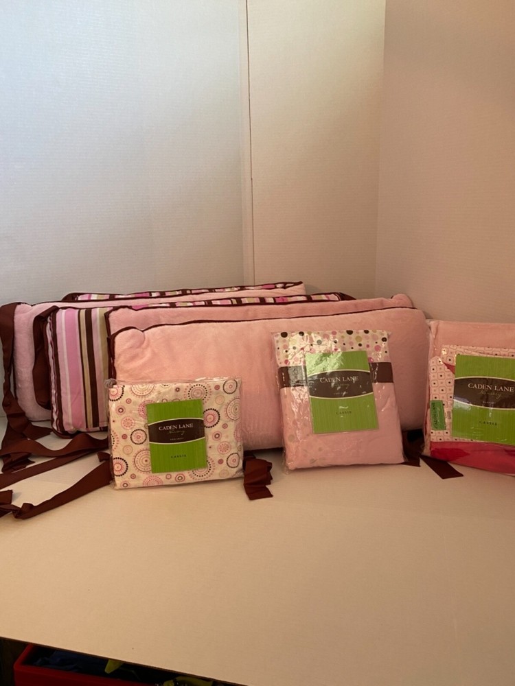 Caden Lane Classic Collection Cassie Crib Bedding Set