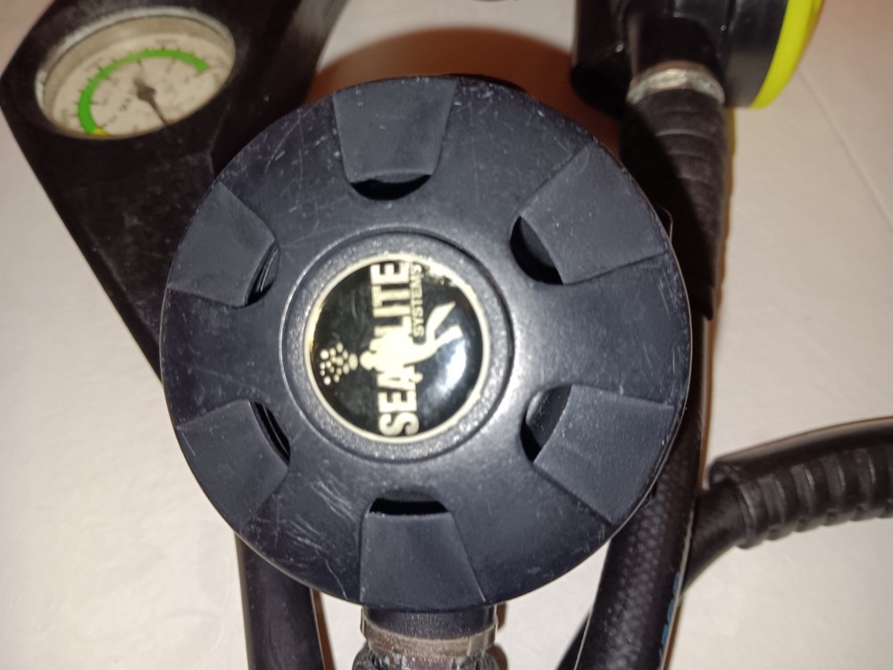 Scuba Diving Valves and Regulators with Hoses