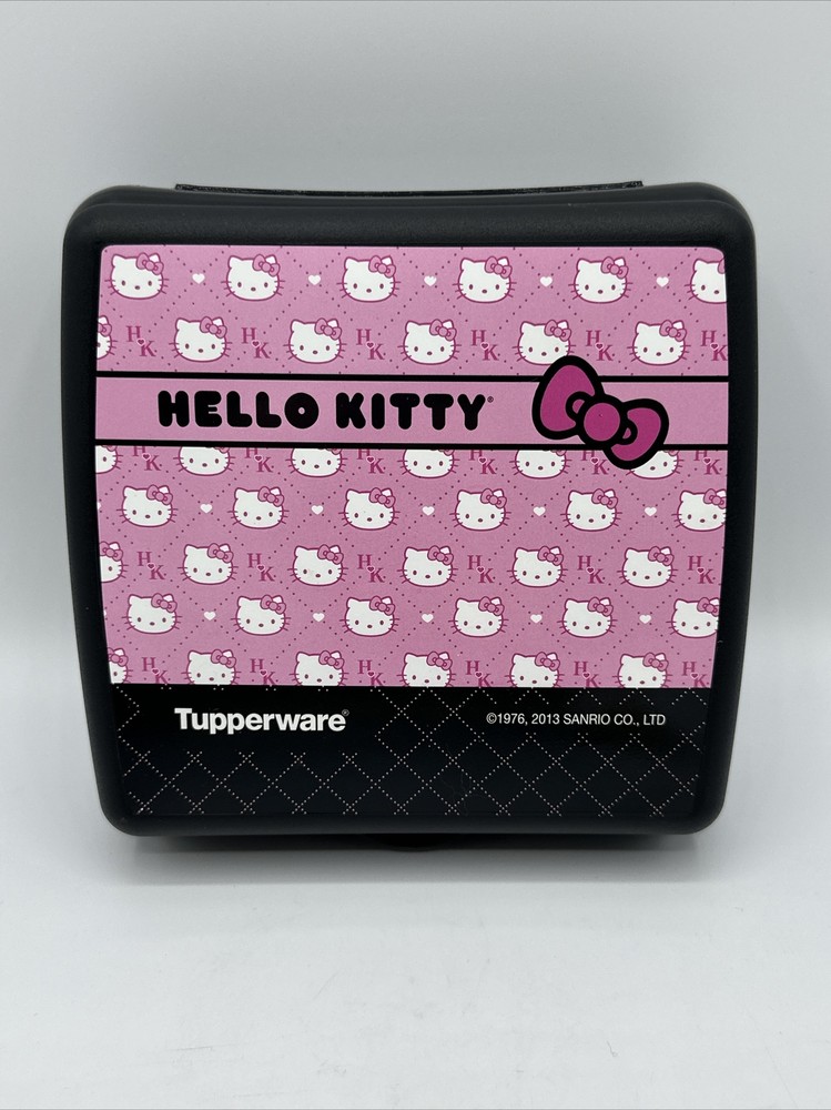 Tupperware Hello Kitty Bowtastic 2013 Sanrio Sandwich Keeper
