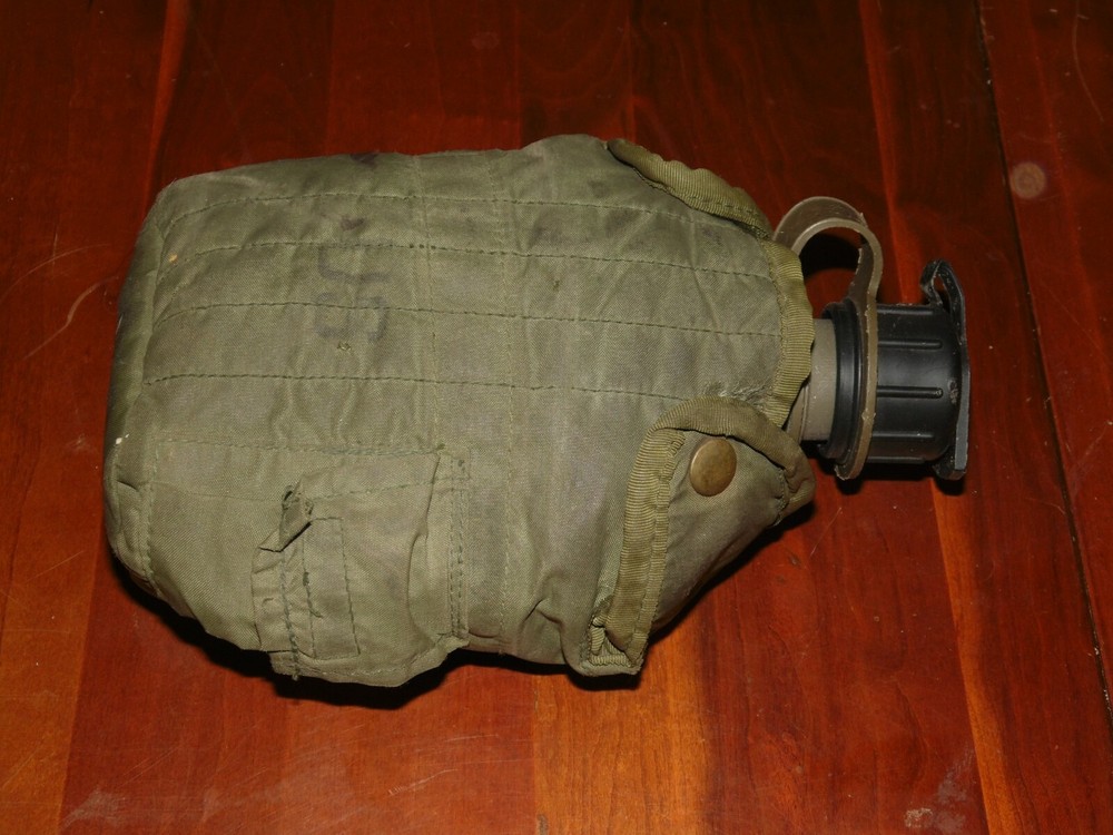 Genuine US Army Plastic Canteen with cover