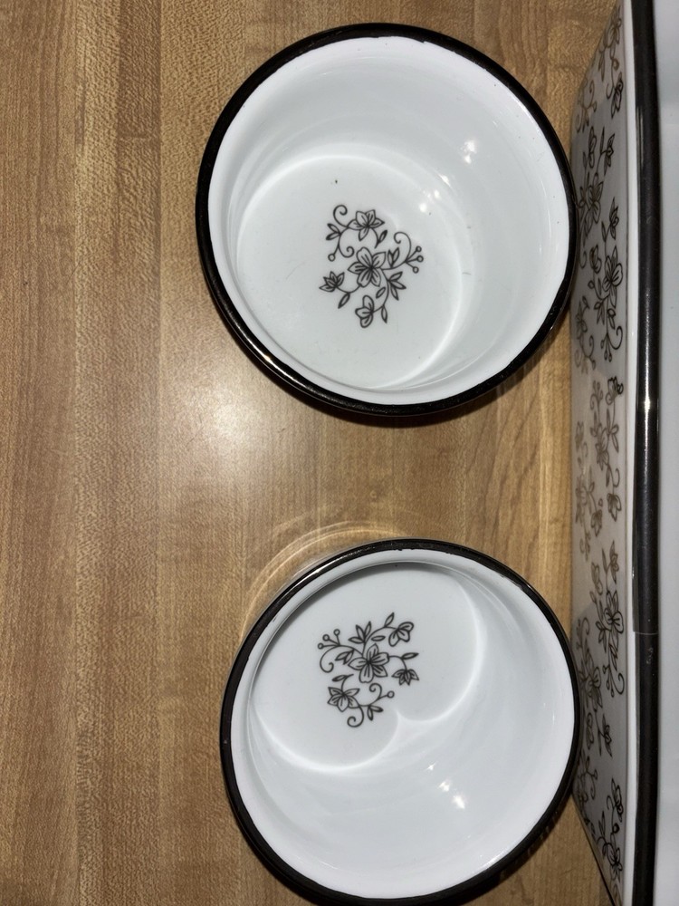 TEMPTATIONS Ceramic Bakeware Set, Rectangular Dish & Ramekins, White Black