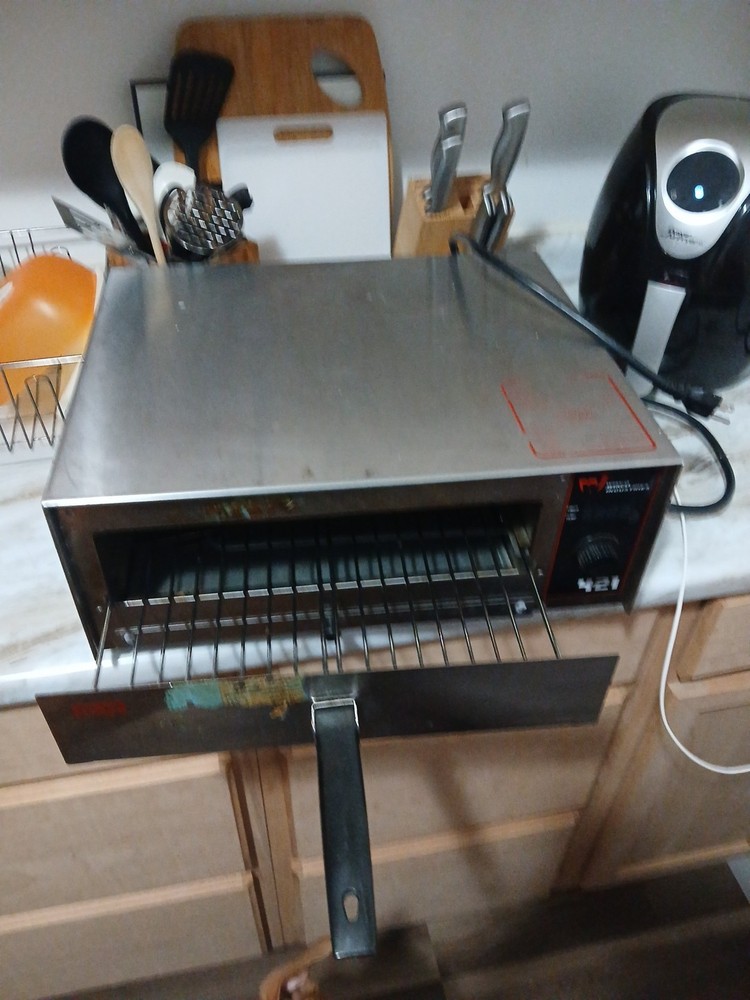 Wisco 421 Pizza Oven with LED Display
