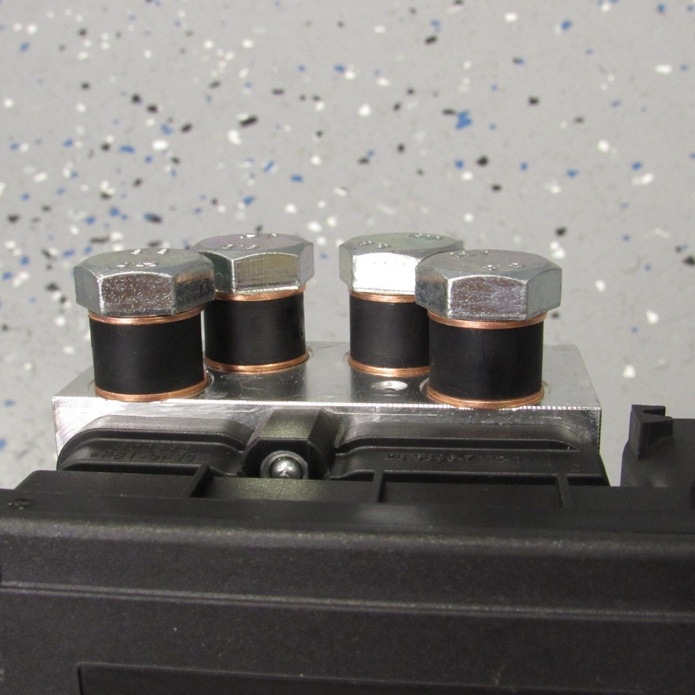 ABS Pump / Modulator / Control Unit *NICE! ~ Triumph Speed Triple 1200RR 1200RS