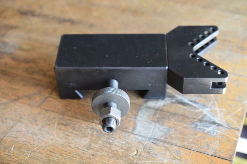 DTM tool holder H125-19A with V attachment