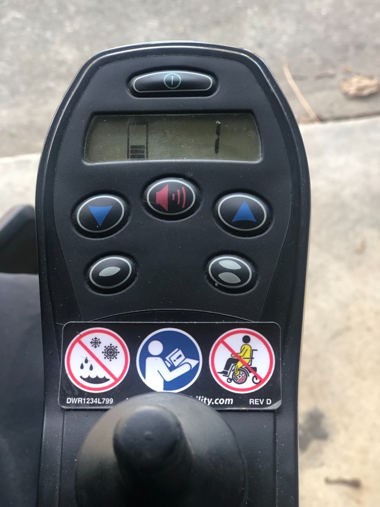 Quantum Edge HD Heavy Duty Power Wheelchair