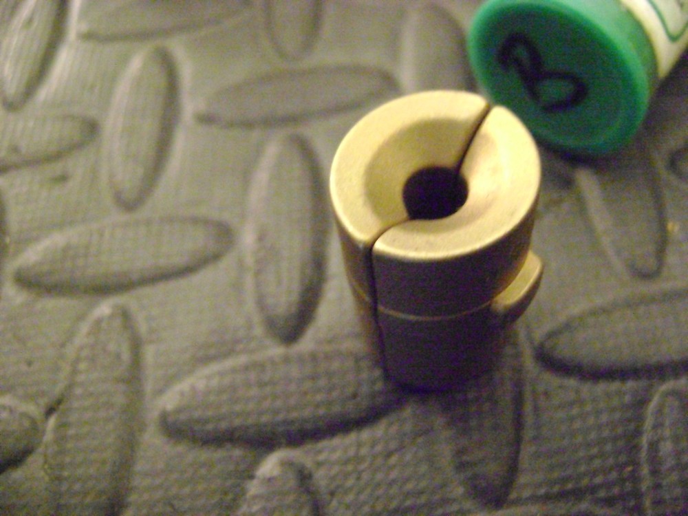 Hardinge 15/64" Round B4 Bronze Feed Finger Collet Pad