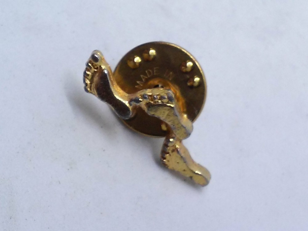 Vintage Footsteps Three Foot Lapel Pin