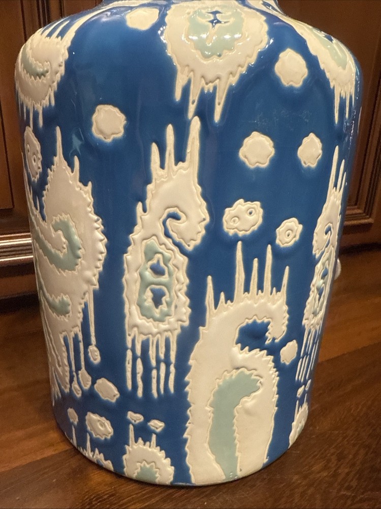 Rare Vintage Blue White Ikat Pattern Ceramic Lamp