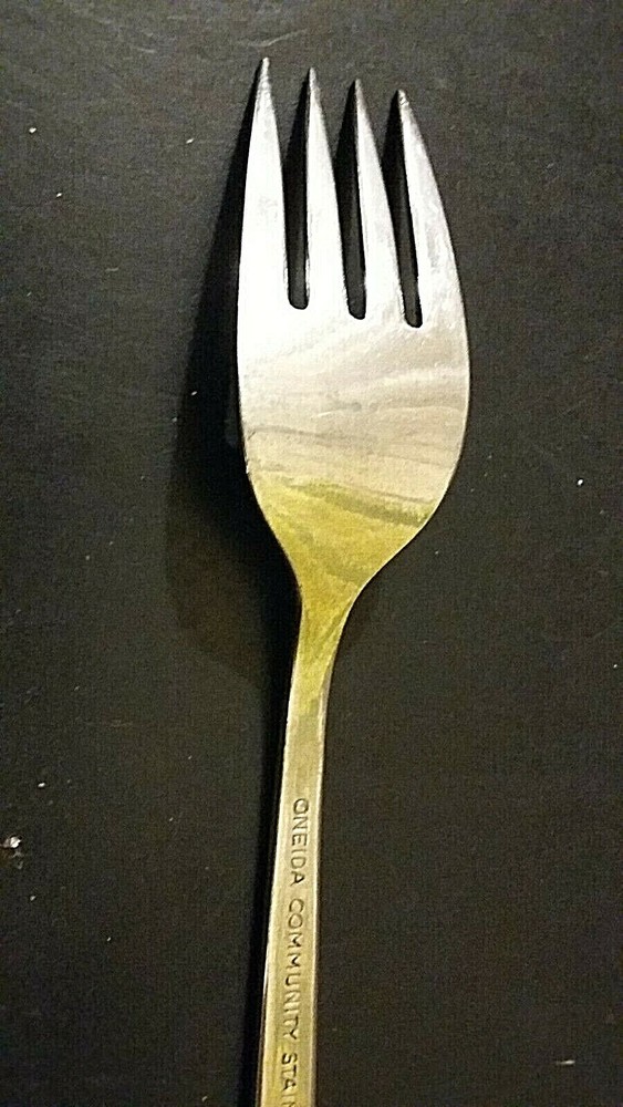 Oneida Vinland stainless salad fork 6 3/4"