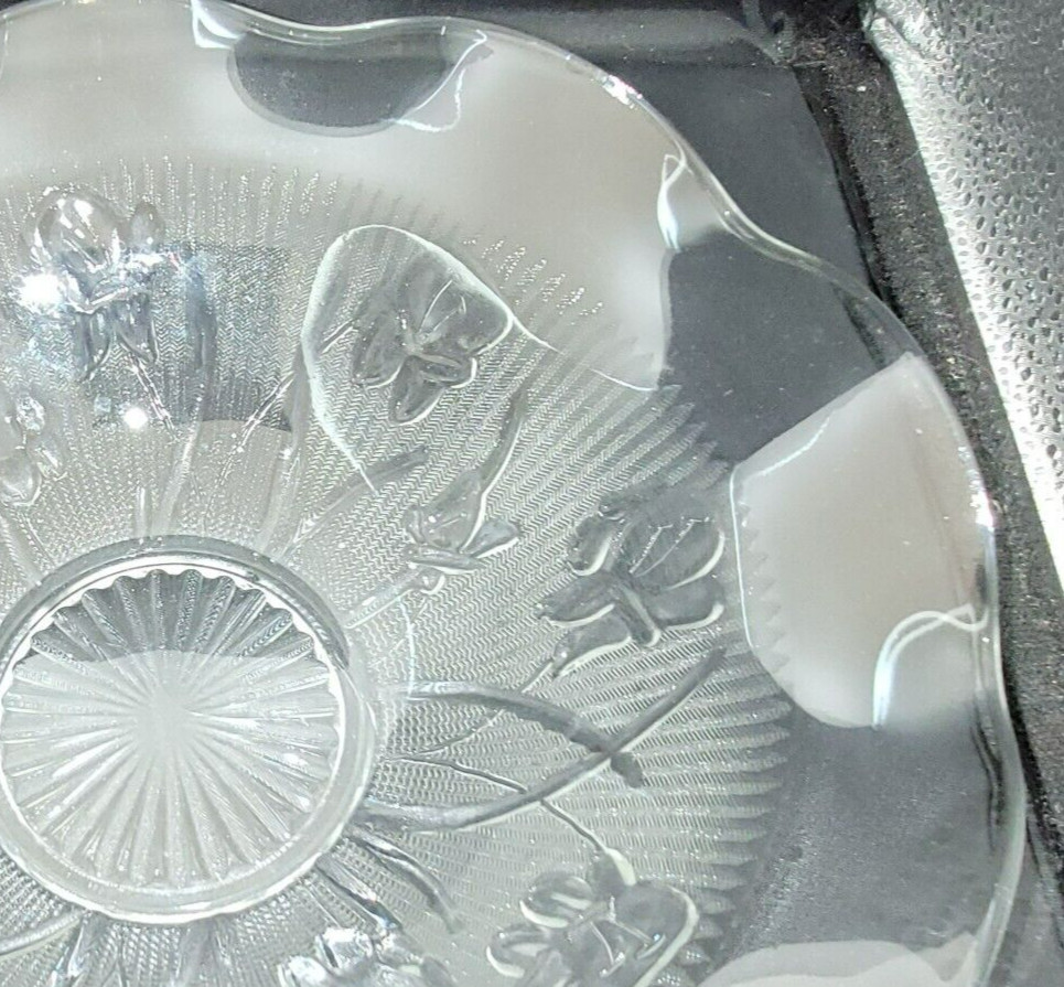 Bowl Console Jeannette Iris Herringbone Ruffled Edge Clear Glass