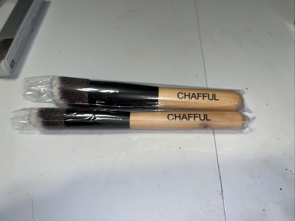 Chafful Make Up Brushes (2 PK) New