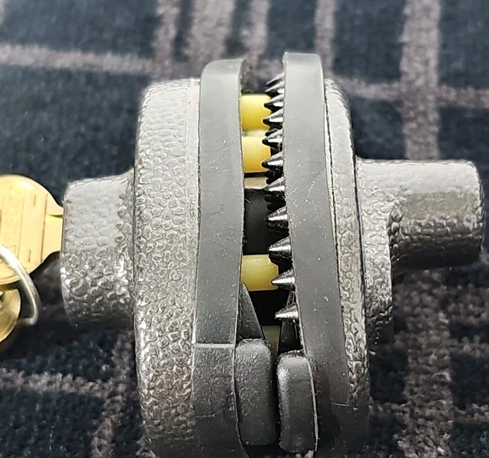 MASTER LOCK TRIGGER LOCKS SAFETY GK