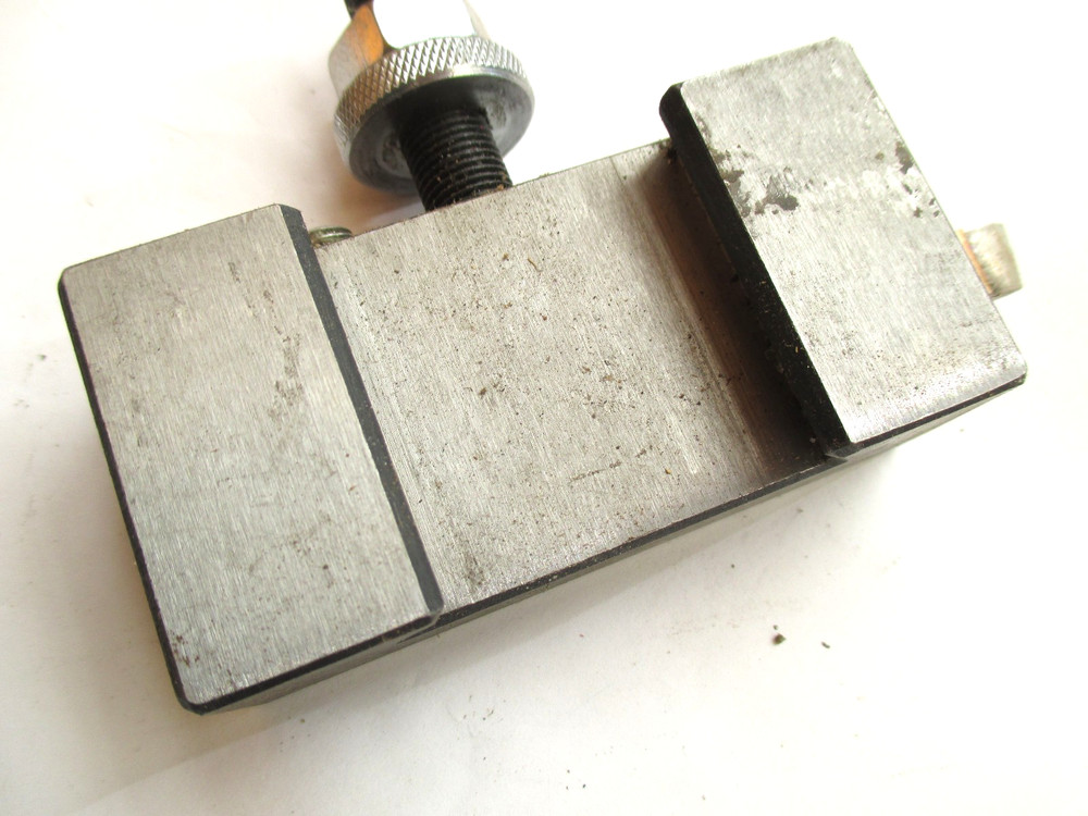 Phase II 250-101 Turning and Facing Tool Post Holder