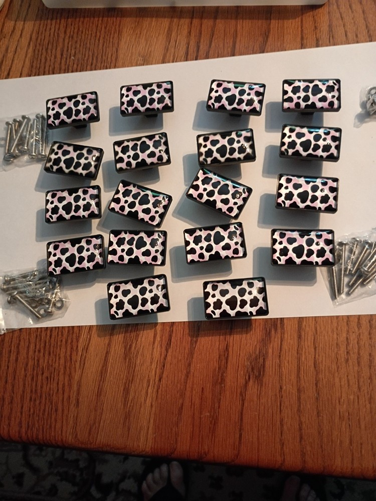 18 PINK LEOPARD CABINET KNOBS