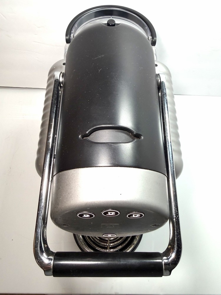 Nespresso Vertuo Coffee Machine Type 9737N Espresso Maker Powers On Silver