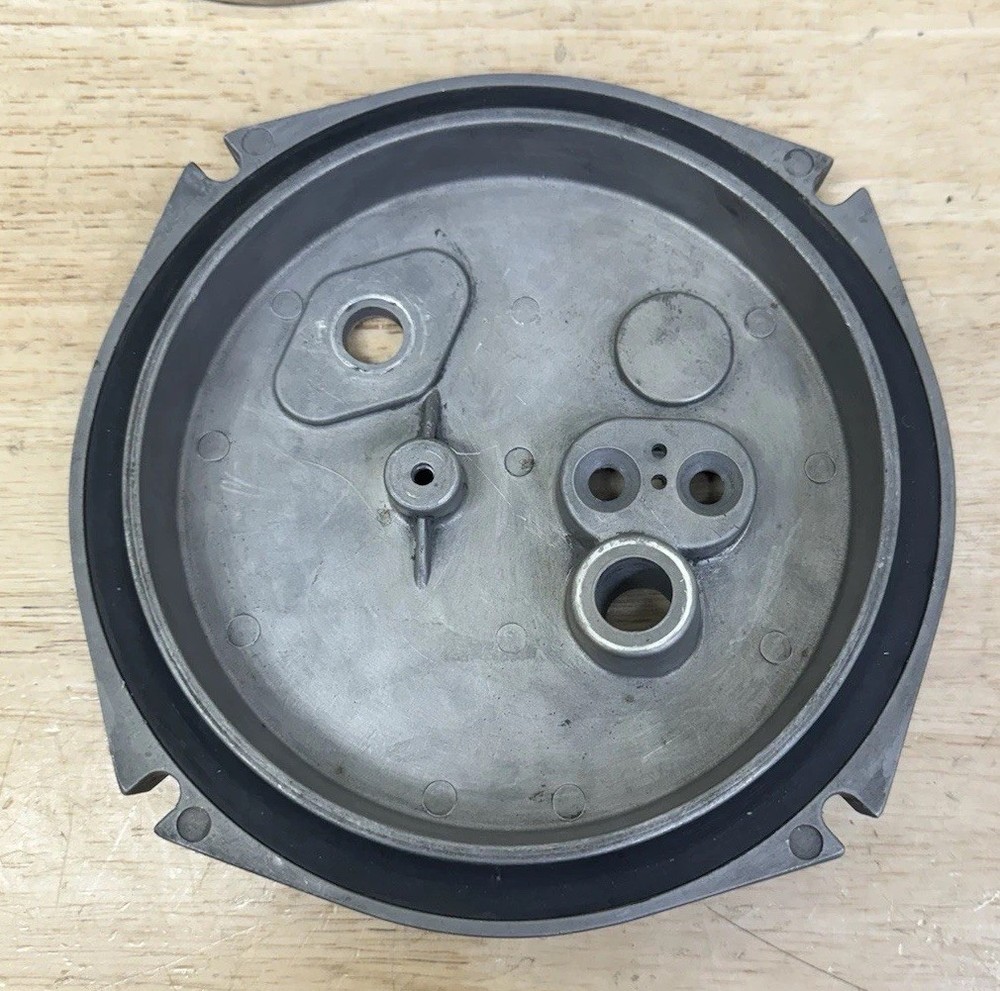 Binks SG2 Plus Pressure Cup Model 80-651 2 Quart Only D
