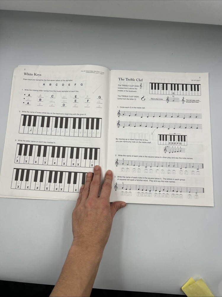 Alfred's Basic Adult Piano Course Notespeller Book 1