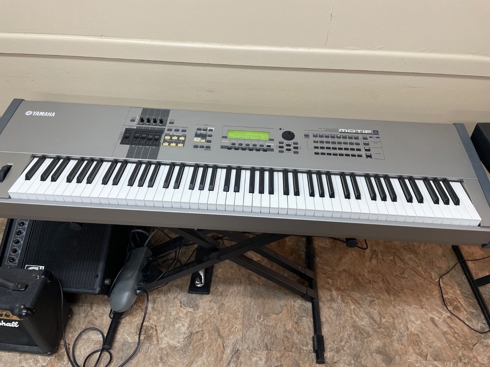 yamaha production keyboard motif 8