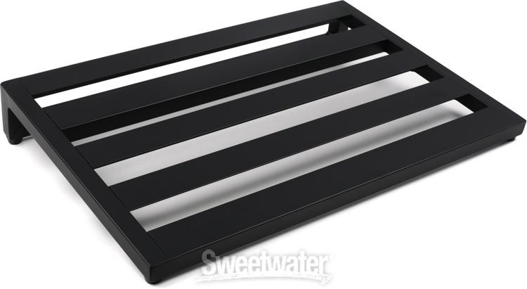Pedaltrain Classic 3 24"x16" Pedalboard with Soft Case