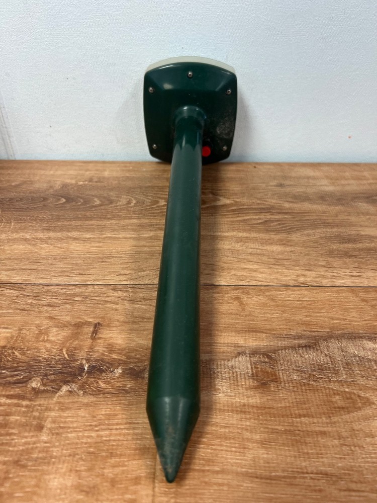 One Stop Gardens Solar Mole Gopher Rodent Chaser with Original Box