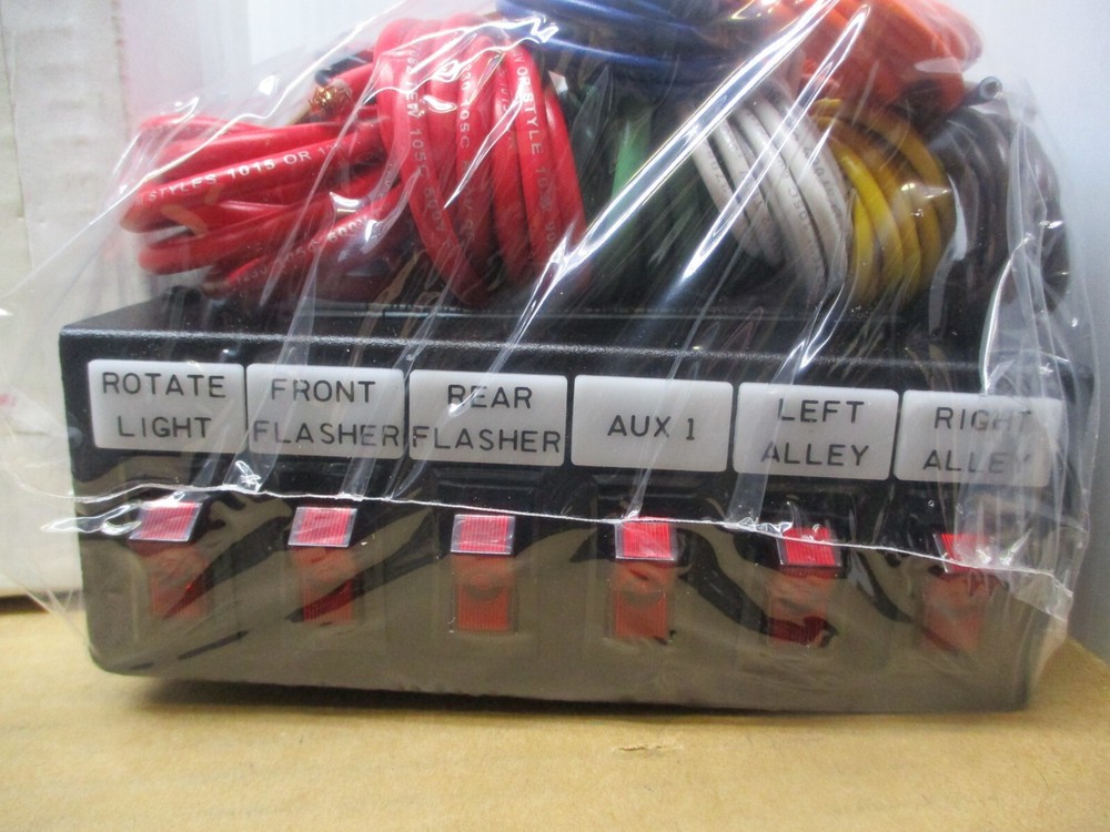 SHO-ME Six Position Switch Box with Backlighted Legends 05.6040