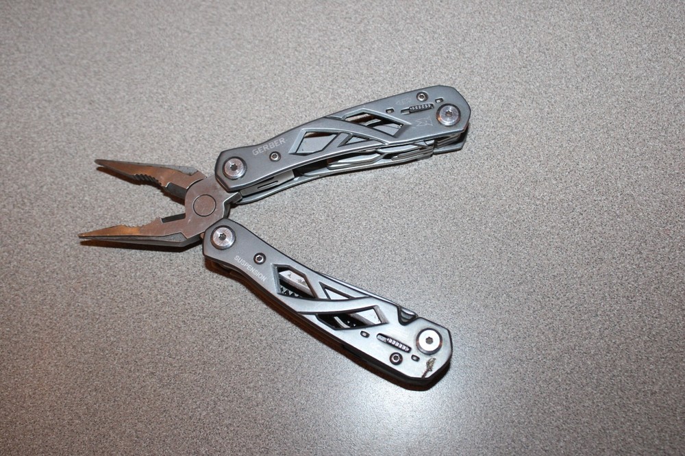 Gerber Suspension-NXT Multi-Tool 12 Tools 2 LOCKBACK BLADES 8970718E