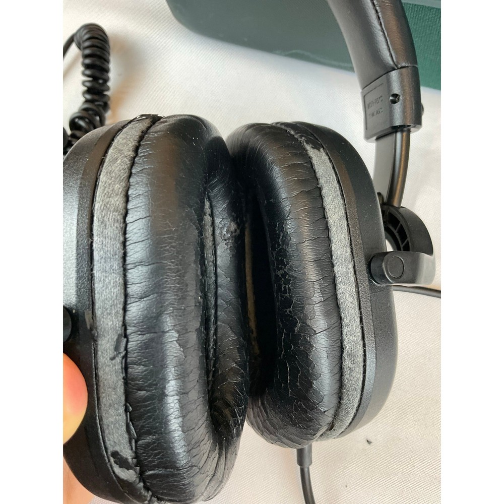 Electronic Production Portable DJ Set Up