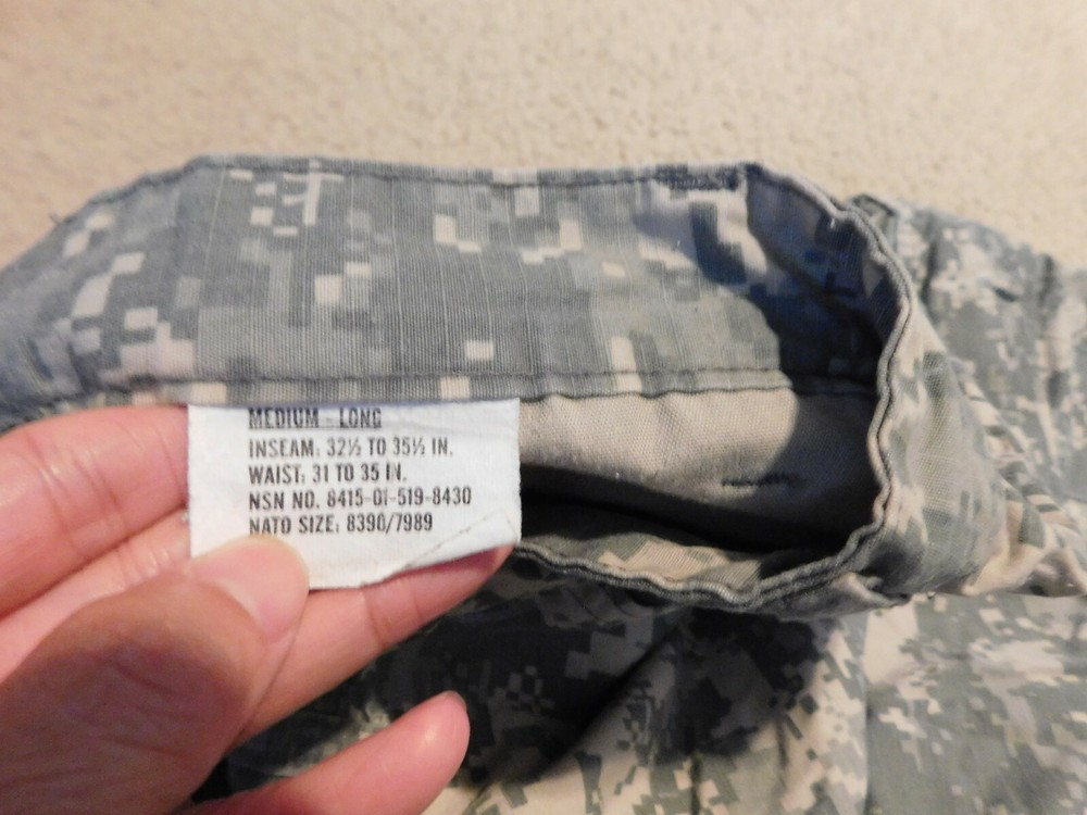 US ARMY ACU PANTS SIZE MEDIUM - LONG
