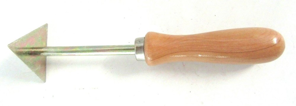New Milwaukee Triangle Multi-Purpose 2" Paint Scraper Works good on Windows