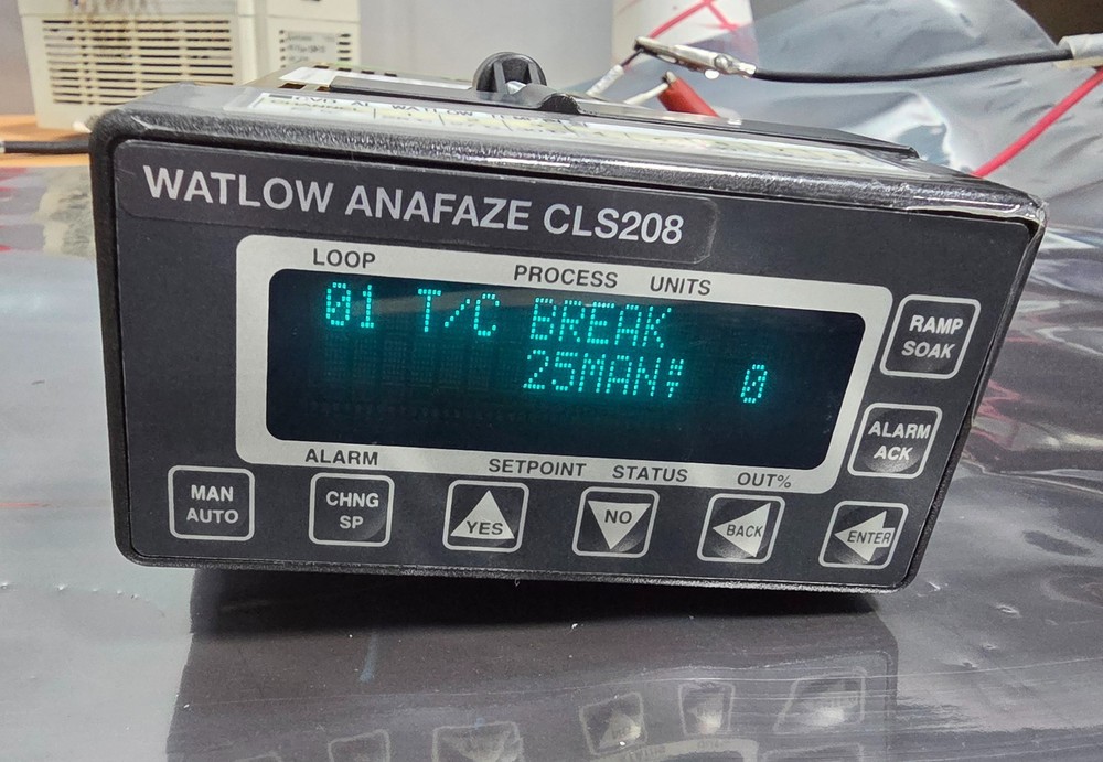 Watlow CLS208-1200000 Anafaze Temperature Controller