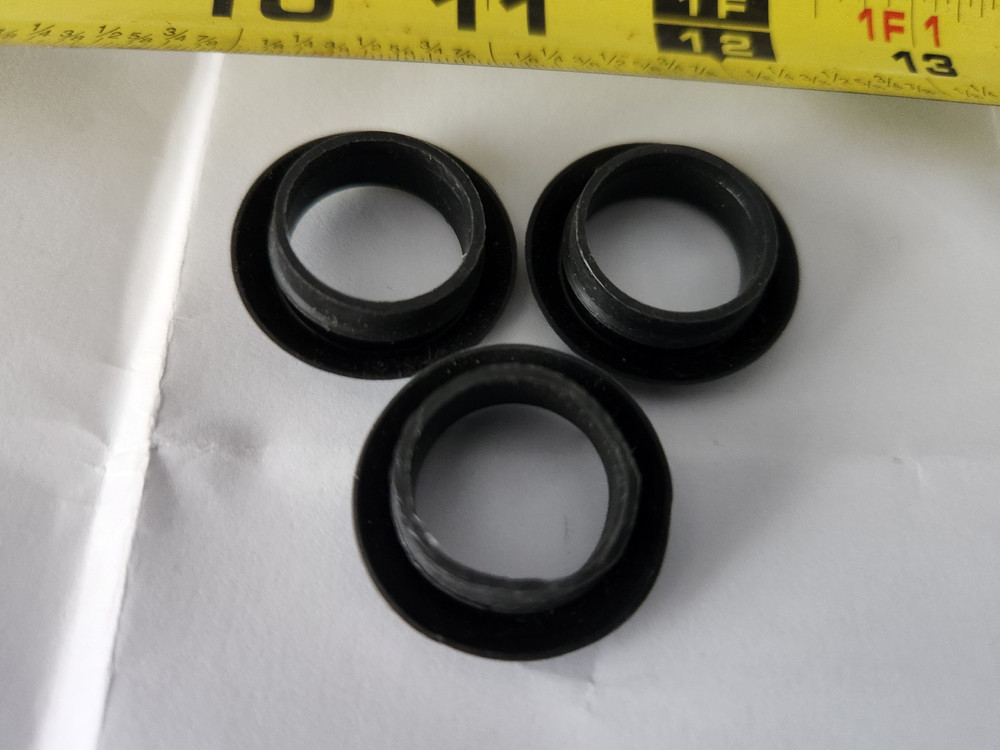 3 Grommeets, 3/4" Rubber Plug Grommets 1/8" Thick Wall 5/8" Inside Dimension